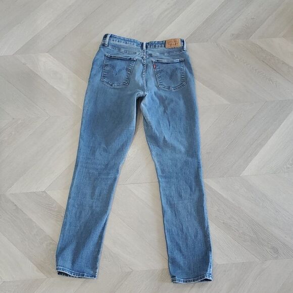Levis Classic Mid Rise Skinny Womans Jeans, Size 31 - Picture 4 of 8